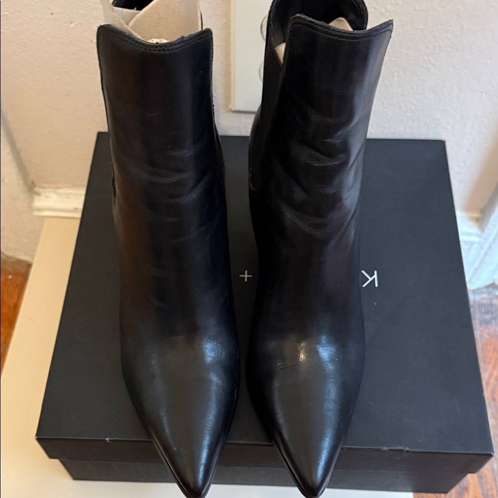 Kendall & Kylie Sleek Black Ankle Boots - Picture 4 of 6